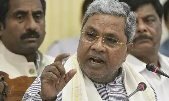 ಅಕ್ಕಿ ಸಂಗ್ರಹ ಇದ್ದರೂ ಕೇಂದ್ರ ಸರಕಾರ ಪೂರೈಕೆ ಮಾಡುತ್ತಿಲ್ಲ: ಸಿಎಂ ಸಿದ್ದರಾಮಯ್ಯ ಕಿಡಿ ಅಕ್ಕಿ ಸಂಗ್ರಹ ಇದ್ದರೂ ಕೇಂದ್ರ ಸರಕಾರ ಪೂರೈಕೆ ಮಾಡುತ್ತಿಲ್ಲ: ಸಿಎಂ ಸಿದ್ದರಾಮಯ್ಯ ಕಿಡಿ