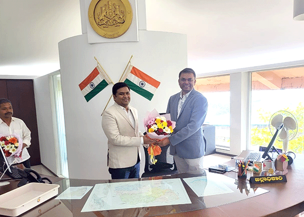 ದ.ಕ. ಜಿಲ್ಲೆಯ ನೂತನ ಜಿಲ್ಲಾಧಿಕಾರಿ ಮುಲ್ಲೈ ಮುಗಿಲನ್ ಅಧಿಕಾರ ಸ್ವೀಕಾರ