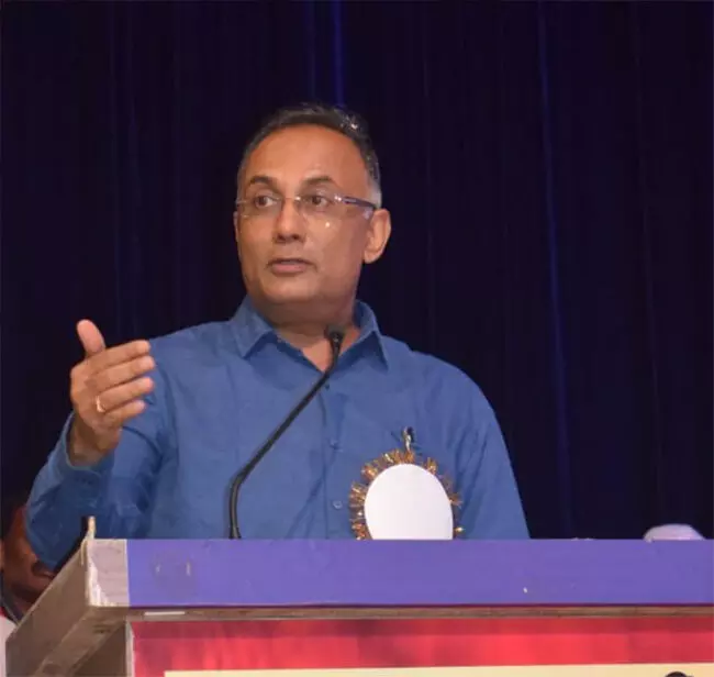 ಕೇಂದ್ರ ಸರಕಾರ ನಮ್ಮ ಹಂಗಿನಿಂದ ಬದುಕುತ್ತಿದೆ: ದಿನೇಶ್ ಗುಂಡೂರಾವ್ ಕೇಂದ್ರ ಸರಕಾರ ನಮ್ಮ ಹಂಗಿನಿಂದ ಬದುಕುತ್ತಿದೆ: ದಿನೇಶ್ ಗುಂಡೂರಾವ್