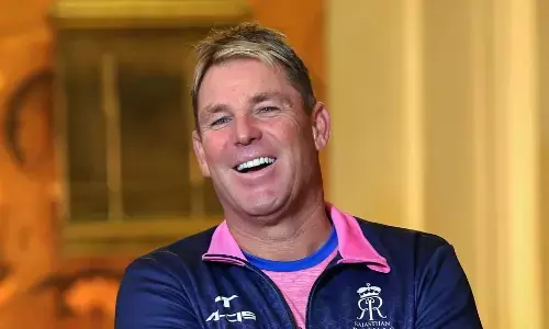 ಶೇನ್ ವಾರ್ನ್ ಸಾವಿಗೆ ಕೋವಿಡ್ ಲಸಿಕೆ ಕಾರಣವಿರಬಹುದು: ಆತಂಕ ವ್ಯಕ್ತಪಡಿಸಿದ ವೈದ್ಯ