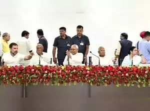 ಪಾಟ್ನಾ ಸಭೆ: ಲೋಕಸಭಾ ಚುನಾವಣೆಯನ್ನು ಒಗ್ಗಟ್ಟಿನಿಂದ ಎದುರಿಸಲು 17 ಪಕ್ಷಗಳ ಸಂಕಲ್ಪ