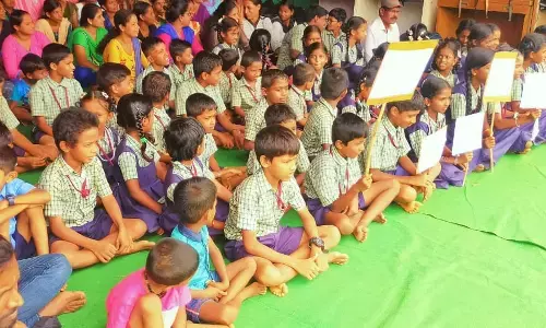 ಪಡುಕೋಣೆ: ಕನ್ನಡ ಶಿಕ್ಷಕರ ವರ್ಗಾವಣೆಗೆ ಪೋಷಕರಿಂದ ಪ್ರತಿಭಟನೆ