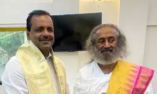 ಶಾಸಕರಿಗೆ ಸಂವಿಧಾನದ ಪಾಠ ಹೇಳಿಸಿ