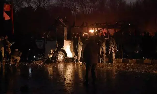 ಪಾಕಿಸ್ತಾನ: ಆತ್ಮಹತ್ಯಾ ಬಾಂಬ್ ದಾಳಿಗೆ ಪೊಲೀಸ್ ಮೃತ್ಯು; ಐದು ಮಂದಿಗೆ ಗಾಯ