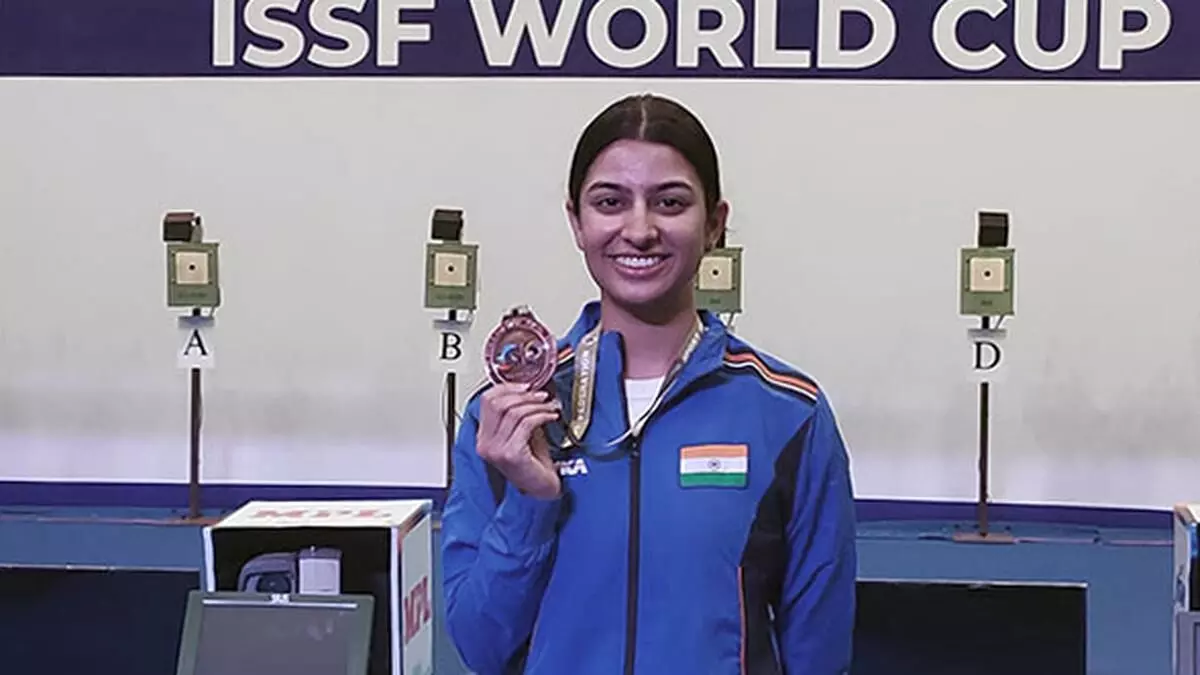 ಏಶ್ಯನ್ ಗೇಮ್ಸ್, ವಿಶ್ವ ಚಾಂಪಿಯನ್ಶಿಪ್: ಶೂಟರ್ಗಳಾದ ಗನಿಮತ್, ದರ್ಶಾ ಅರ್ಹತೆ