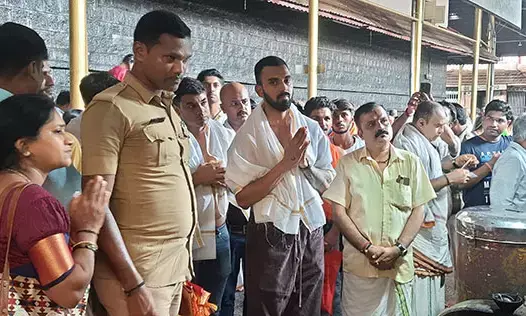 ಸುಬ್ರಹ್ಮಣ್ಯ ದೇವಸ್ಥಾನಕ್ಕೆ ಕ್ರಿಕೆಟಿಗ ಕೆ.ಎಲ್. ರಾಹುಲ್ ಭೇಟಿ