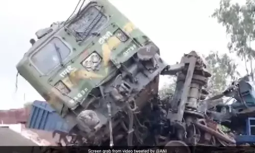 ಪಶ್ಚಿಮಬಂಗಾಳ: ಎರಡು ಗೂಡ್ಸ್ ರೈಲುಗಳ ನಡುವೆ ಢಿಕ್ಕಿ; ಹಳಿತಪ್ಪಿದ ಹಲವು ವ್ಯಾಗನ್ ಗಳು