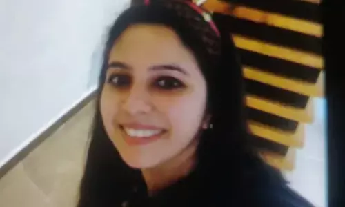 ರೈಲ್ವೆ ನಿಲ್ದಾಣದಲ್ಲಿ ವಿದ್ಯುತ್ ಸ್ಪರ್ಶಿಸಿ ಮಹಿಳೆ ಮೃತ್ಯು, ಅಧಿಕಾರಿಗಳ ನಿರ್ಲಕ್ಷ್ಯ ಆರೋಪ