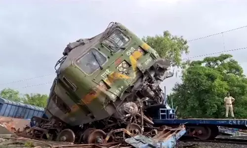 ರೈಲುಗಳ ನಡುವೆ ಢಿಕ್ಕಿ