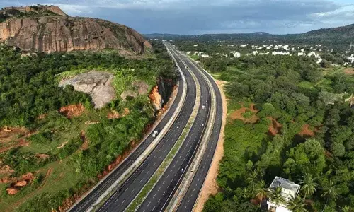 ಬೆಂಗಳೂರು- ಮೈಸೂರು ಎಕ್ಸ್‌ಪ್ರೆಸ್‌ವೇ | ಅವೈಜ್ಞಾನಿಕ ಕಾಮಗಾರಿ ಪತ್ತೆಗೆ ತಾಂತ್ರಿಕ ತಂಡ ರಚನೆಗೆ ತೀರ್ಮಾನ: ಸಚಿವ ಚಲುವರಾಯಸ್ವಾಮಿ