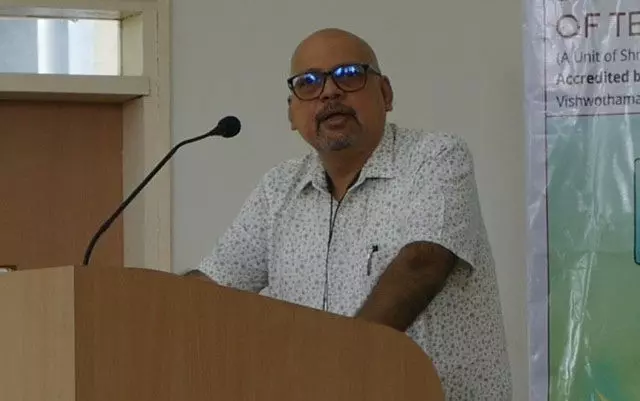 ಹೋಲಿಕೆಯಿಂದ ಮಕ್ಕಳಲ್ಲಿ ಕೀಳರಿಮೆ, ಖಿನ್ನತೆ: ಡಾ.ಪಿ.ವಿ.ಭಂಡಾರಿ