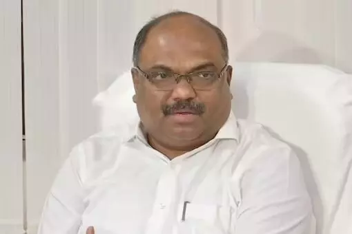 ಬಿಎಂಸಿ ಅಧಿಕಾರಿಗೆ ಹಲ್ಲೆ:ಶಿವಸೇನೆ (ಯುಬಿಟಿ) ನಾಯಕ ಅನಿಲ್ ಪರಬ್ ವಿರುದ್ಧ ಪ್ರಕರಣ