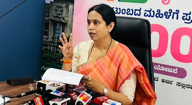 ಆಗಸ್ಟ್ ನಲ್ಲಿ ಗೃಹಲಕ್ಷ್ಮಿಯರಿಗೆ ಹಣ ಖಚಿತ: ಸಚಿವೆ ಲಕ್ಷ್ಮಿ ಹೆಬ್ಬಾಳ್ಕರ್ ಆಗಸ್ಟ್ ನಲ್ಲಿ ಗೃಹಲಕ್ಷ್ಮಿಯರಿಗೆ ಹಣ ಖಚಿತ: ಸಚಿವೆ ಲಕ್ಷ್ಮಿ ಹೆಬ್ಬಾಳ್ಕರ್