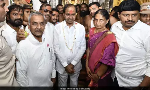 600 ಕಾರುಗಳ ಬೆಂಗಾವಲಿನೊಂದಿಗೆ ಪಂಢರಪುರ ಪಟ್ಟಣಕ್ಕೆ ಕೆಸಿಆರ್: ಇದು ಕಳವಳಕಾರಿ ಎಂದ ಶರದ್ ಪವಾರ್