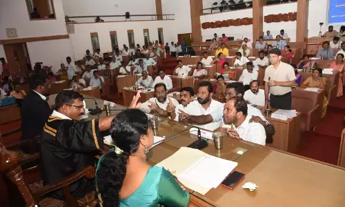 ಒಳಚರಂಡಿಗಳ ಅವ್ಯವಸ್ಥೆಗೆ ಮನಪಾ ಸಭೆಯಲ್ಲಿ ಆಕ್ರೋಶ: ಸದಸ್ಯರನ್ನೊಳಗೊಂಡ ಸಮಗ್ರ ಚರ್ಚೆಗೆ ನಿರ್ಧಾರ