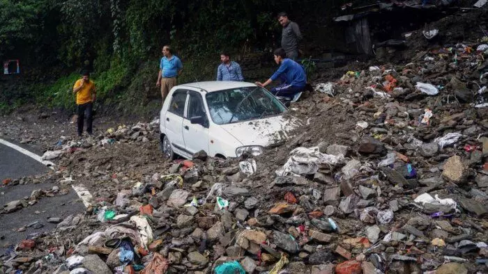 ಹಿಮಾಚಲ ಪ್ರದೇಶ: ಮೇಘಸ್ಫೋಟ, ಭೂಕುಸಿತದಿಂದ 19 ಮಂದಿ ಮೃತ್ಯು