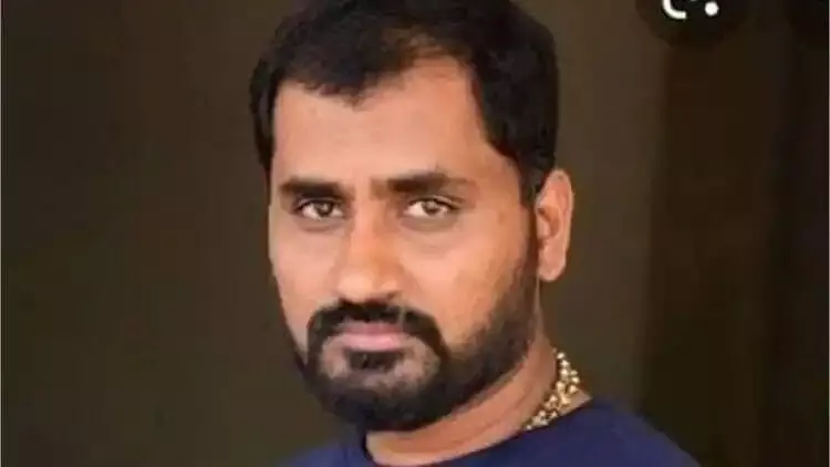 ಆದಾಯಕ್ಕಿಂತ ದುಪ್ಪಟ್ಟು ಆಸ್ತಿ; ತಹಶೀಲ್ದಾರ್ ಅಜಿತ್ ಕುಮಾರ್ ರೈ ಬಂಧನ ಆದಾಯಕ್ಕಿಂತ ದುಪ್ಪಟ್ಟು ಆಸ್ತಿ; ತಹಶೀಲ್ದಾರ್ ಅಜಿತ್ ಕುಮಾರ್ ರೈ ಬಂಧನ