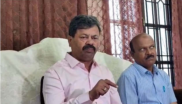 ಪಂಚಾಯತ್ ಚುನಾವಣೆಯಲ್ಲಿ ಗೆಲ್ಲದವರು, ತಮಿಳುನಾಡಿನಿಂದ ಬಂದವರು ನಮಗೆ ಪಾಠ ಮಾಡ್ತಾರೆ: ಸ್ವಪಕ್ಷ ನಾಯಕರ ವಿರುದ್ಧ ರೇಣುಕಾಚಾರ್ಯ ಕಿಡಿ