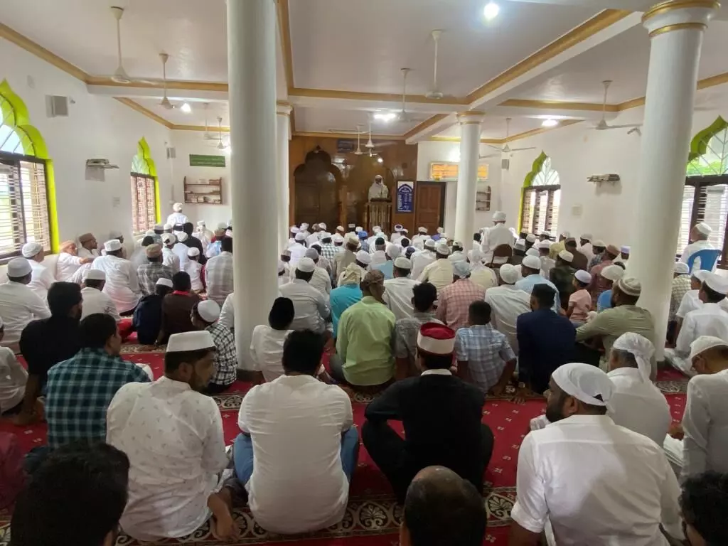 ಪುಂಜಾಲಕಟ್ಟೆ ಬದ್ರಿಯಾ ಜುಮಾ ಮಸೀದಿಯಲ್ಲಿ ಸಂಭ್ರಮದ ‘ಈದುಲ್ ಅಝ್ಹಾ’ ಆಚರಣೆ ಪುಂಜಾಲಕಟ್ಟೆ ಬದ್ರಿಯಾ ಜುಮಾ ಮಸೀದಿಯಲ್ಲಿ ಸಂಭ್ರಮದ ‘ಈದುಲ್ ಅಝ್ಹಾ’ ಆಚರಣೆ