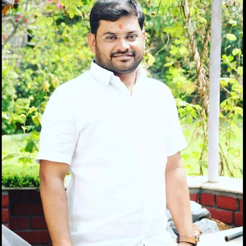 ಜೂಜು ಅಡ್ಡೆ ಮೇಲೆ ದಾಳಿ; ಬಿಜೆಪಿ ಕಾರ್ಪೊರೇಟರ್ ಸೇರಿ 7 ಜನರ ಬಂಧನ ಜೂಜು ಅಡ್ಡೆ ಮೇಲೆ ದಾಳಿ; ಬಿಜೆಪಿ ಕಾರ್ಪೊರೇಟರ್ ಸೇರಿ 7 ಜನರ ಬಂಧನ