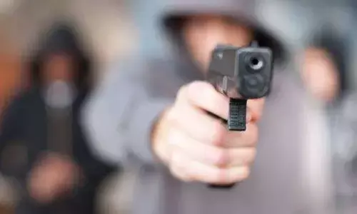 ದಾವಣಗೆರೆ: ಕಾರು ಅಡ್ಡಗಟ್ಟಿ 95 ಲಕ್ಷ ರೂ. ದೋಚಿದ ದರೋಡೆಕೋರರು