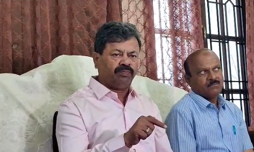 ಪಂಚಾಯತ್ ಚುನಾವಣೆಯಲ್ಲಿ ಗೆಲ್ಲದವರು, ತಮಿಳುನಾಡಿನಿಂದ ಬಂದವರು ನಮಗೆ ಪಾಠ ಮಾಡ್ತಾರೆ: ಸ್ವಪಕ್ಷ ನಾಯಕರ ವಿರುದ್ಧ ರೇಣುಕಾಚಾರ್ಯ ಕಿಡಿ