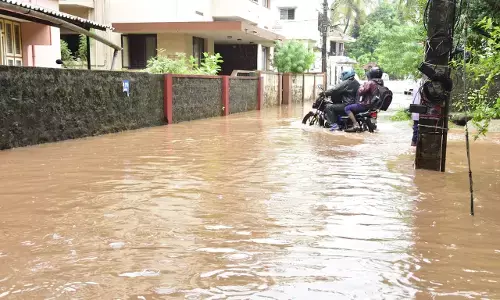 ಮಂಗಳೂರು | ಮುಂದುವರಿದ ಮಳೆ; ನಗರದಲ್ಲಿ ಅಲ್ಲಲ್ಲಿ ಕೃತಕ ನೆರೆ ಸೃಷ್ಟಿ