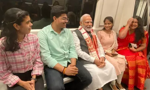 ದಿಲ್ಲಿ ವಿವಿ ಶತಮಾನೋತ್ಸವ ಸಮಾರಂಭದಲ್ಲಿ ಪಾಲ್ಗೊಳ್ಳಲು ದಿಲ್ಲಿ ಮೆಟ್ರೊದಲ್ಲಿ ತೆರಳಿದ ಪ್ರಧಾನಿ ಮೋದಿ