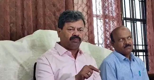 ನೋಟಿಸ್‍ಗೆಲ್ಲ ಹೆದರುವ ಪ್ರಶ್ನೆಯೇ ಇಲ್ಲ: ಮಾಜಿ ಸಚಿವ ರೇಣುಕಾಚಾರ್ಯ