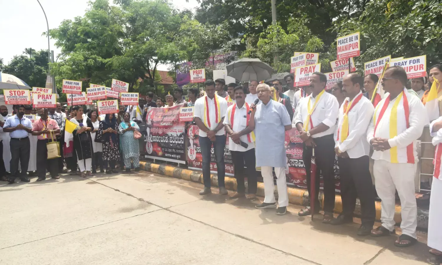 ಮಂಗಳೂರು: ಮಣಿಪುರದಲ್ಲಿ ಕ್ರೈಸ್ತರ ಮೇಲಿನ ದಾಳಿ ಖಂಡಿಸಿ ಪ್ರತಿಭಟನೆ