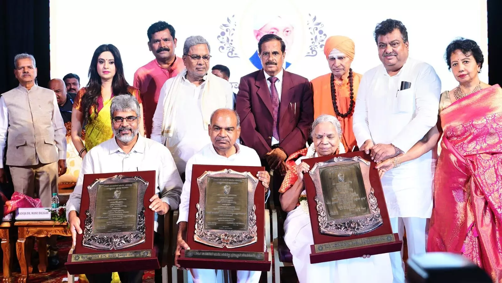 ಚಾತುರ್ವರ್ಣ ವ್ಯವಸ್ಥೆ ಮಹಿಳೆ ಮತ್ತು ಶೂದ್ರರನ್ನು ಶಿಕ್ಷಣ ವಂಚಿತರನ್ನಾಗಿಸಿತ್ತು: ಸಿಎಂ ಸಿದ್ದರಾಮಯ್ಯ ಚಾತುರ್ವರ್ಣ ವ್ಯವಸ್ಥೆ ಮಹಿಳೆ ಮತ್ತು ಶೂದ್ರರನ್ನು ಶಿಕ್ಷಣ ವಂಚಿತರನ್ನಾಗಿಸಿತ್ತು: ಸಿಎಂ ಸಿದ್ದರಾಮಯ್ಯ