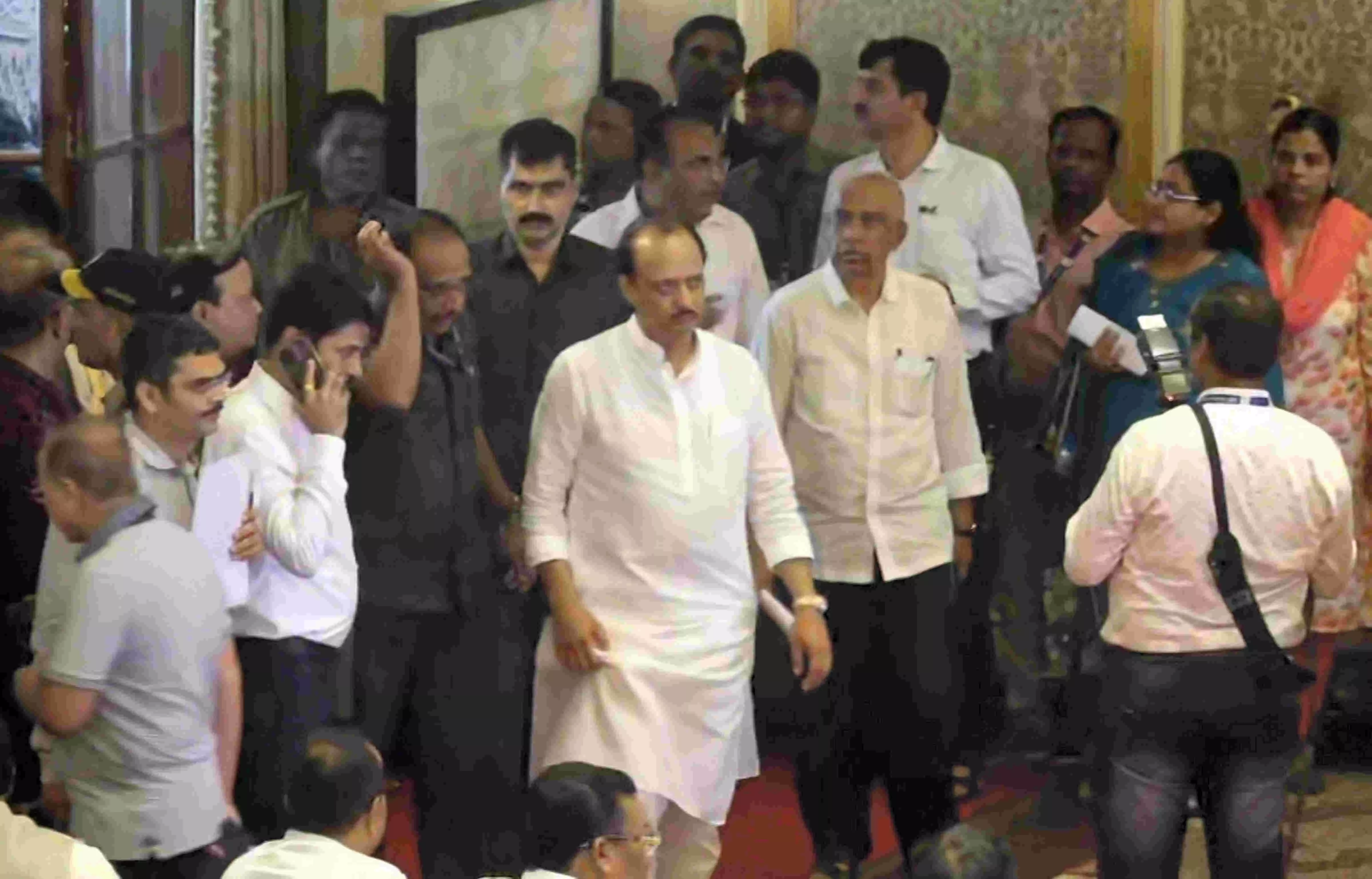 ಮಹಾರಾಷ್ಟ್ರ |ಅನರ್ಹತೆಯಿಂದ ಪಾರಾಗಲು ಅಜಿತ್ ಬಣಕ್ಕೆ ಬೇಕಿದೆ 36 ಶಾಸಕರ ಬಲ! ಮಹಾರಾಷ್ಟ್ರ |ಅನರ್ಹತೆಯಿಂದ ಪಾರಾಗಲು ಅಜಿತ್ ಬಣಕ್ಕೆ ಬೇಕಿದೆ 36 ಶಾಸಕರ ಬಲ!