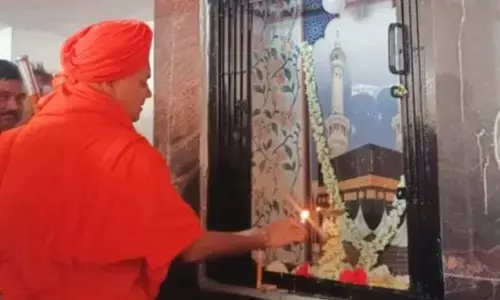 ಕೊಪ್ಪಳ: ಸರ್ವ ಧರ್ಮೀಯರು ಸೇರಿ ಕಟ್ಟಿದ ಮಸೀದಿ ಉದ್ಘಾಟಿಸಿದ ಗವಿಮಠದ ಶ್ರೀಗಳು