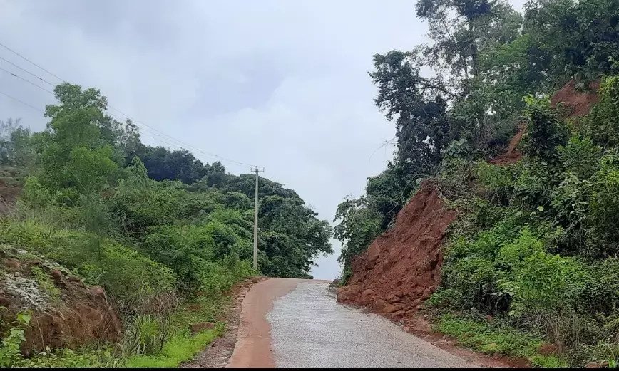 ಕೊಣಾಜೆ : ಮಿತ್ತಕೋಡಿಯಲ್ಲಿ ಗುಡ್ಡ ಕುಸಿತದ ಆತಂಕ