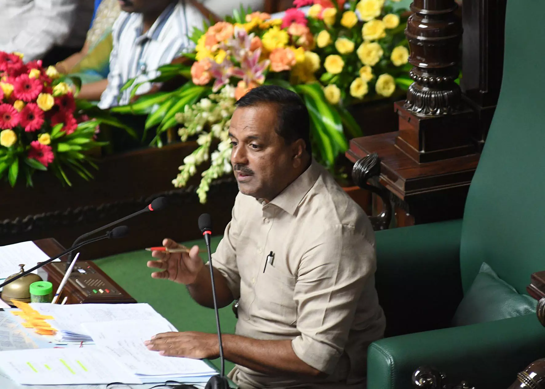 ವಿಧಾನಮಂಡಲ ಅಧಿವೇಶನ ಜು.21ರವರೆಗೆ ವಿಸ್ತರಣೆ, ಜು.7ಕ್ಕೆ ಬಜೆಟ್ ಮಂಡನೆ: ಸ್ಪೀಕರ್ ಯು.ಟಿ.ಖಾದರ್ ವಿಧಾನಮಂಡಲ ಅಧಿವೇಶನ ಜು.21ರವರೆಗೆ ವಿಸ್ತರಣೆ, ಜು.7ಕ್ಕೆ ಬಜೆಟ್ ಮಂಡನೆ: ಸ್ಪೀಕರ್ ಯು.ಟಿ.ಖಾದರ್