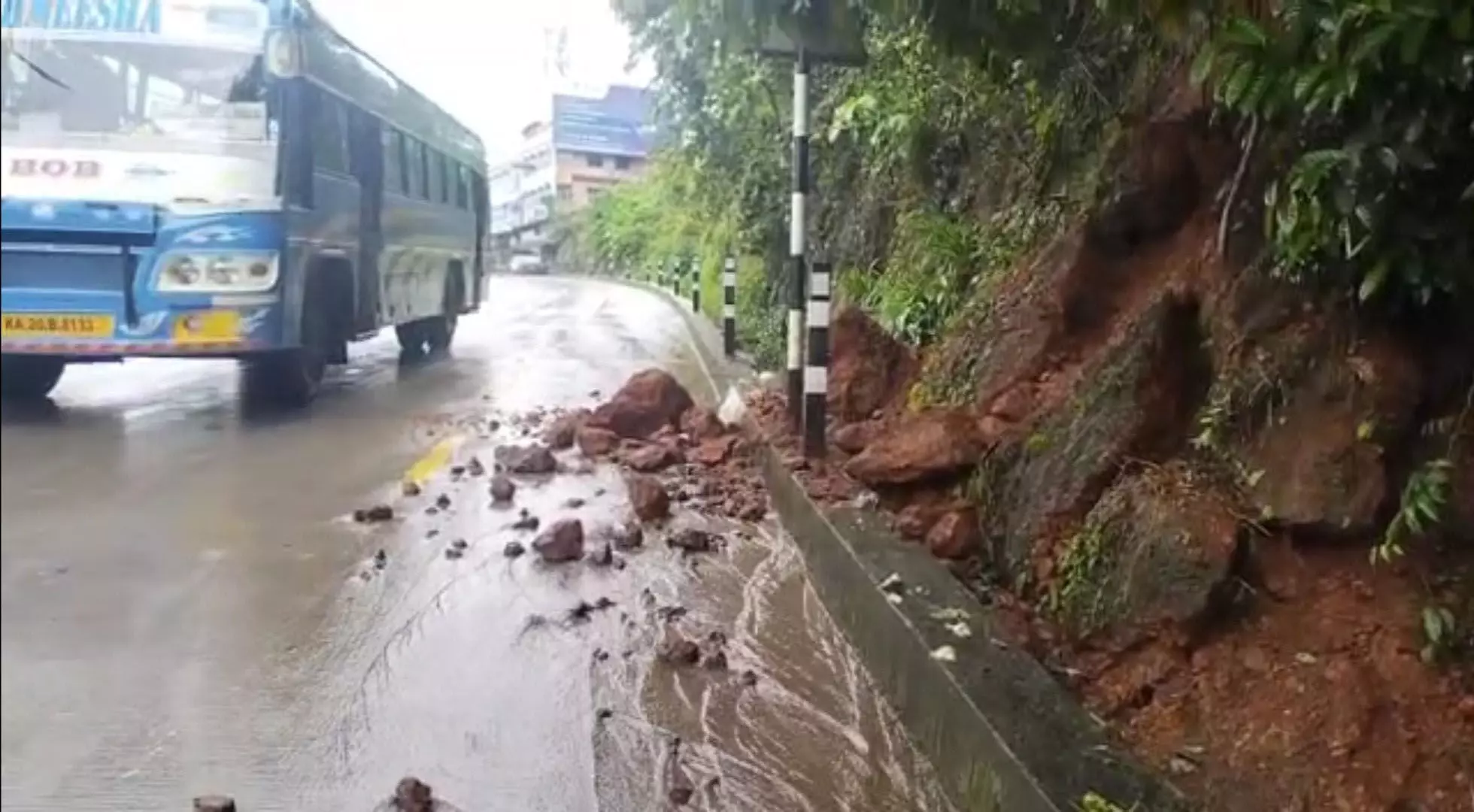ಮಣಿಪಾಲ ರಾಷ್ಟ್ರೀಯ ಹೆದ್ದಾರಿ ಬದಿಯ ಗುಡ್ಡ ಕುಸಿತ ಮಣಿಪಾಲ ರಾಷ್ಟ್ರೀಯ ಹೆದ್ದಾರಿ ಬದಿಯ ಗುಡ್ಡ ಕುಸಿತ