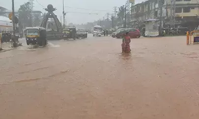 ಜು.5 ರಂದು ಕಾರವಾರ, ಅಂಕೋಲಾ, ಕುಮಟಾ, ಹೊನ್ನಾವರ, ಭಟ್ಕಳದ ಶಾಲೆ, ಪಿಯು ಕಾಲೇಜುಗಳಿಗೆ ರಜೆ