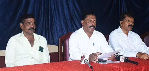 ಮೀನುಗಾರಿಕಾ ಅಭಿವೃದ್ಧಿ ನಿಗಮದ ಕಚೇರಿಯಲ್ಲಿ ಅನ್ಯಾಯ: ಕರ್ನಾಟಕ ದಲಿತ ಸಂಘರ್ಷ ಸಮಿತಿ ಆರೋಪ