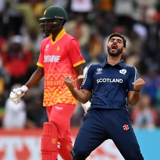 ಝಿಂಬಾಬ್ವೆಯ ವಿಶ್ವಕಪ್ ಆಡುವ ಕನಸು ಭಗ್ನ, ಸ್ಕಾಟ್ ಲ್ಯಾಂಡ್ ವಿರುದ್ಧ ಸೋಲು ಝಿಂಬಾಬ್ವೆಯ ವಿಶ್ವಕಪ್ ಆಡುವ ಕನಸು ಭಗ್ನ, ಸ್ಕಾಟ್ ಲ್ಯಾಂಡ್ ವಿರುದ್ಧ ಸೋಲು