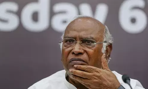 ಕೆ.ಜಿ.ಗೆ 160 ರೂ. ತಲುಪಿದ ಟೊಮೆಟೊ: ಬೆಲೆ ದುಬಾರಿಗೆ ಮೋದಿ ನೀತಿಗಳೇ ಕಾರಣ; ಖರ್ಗೆ