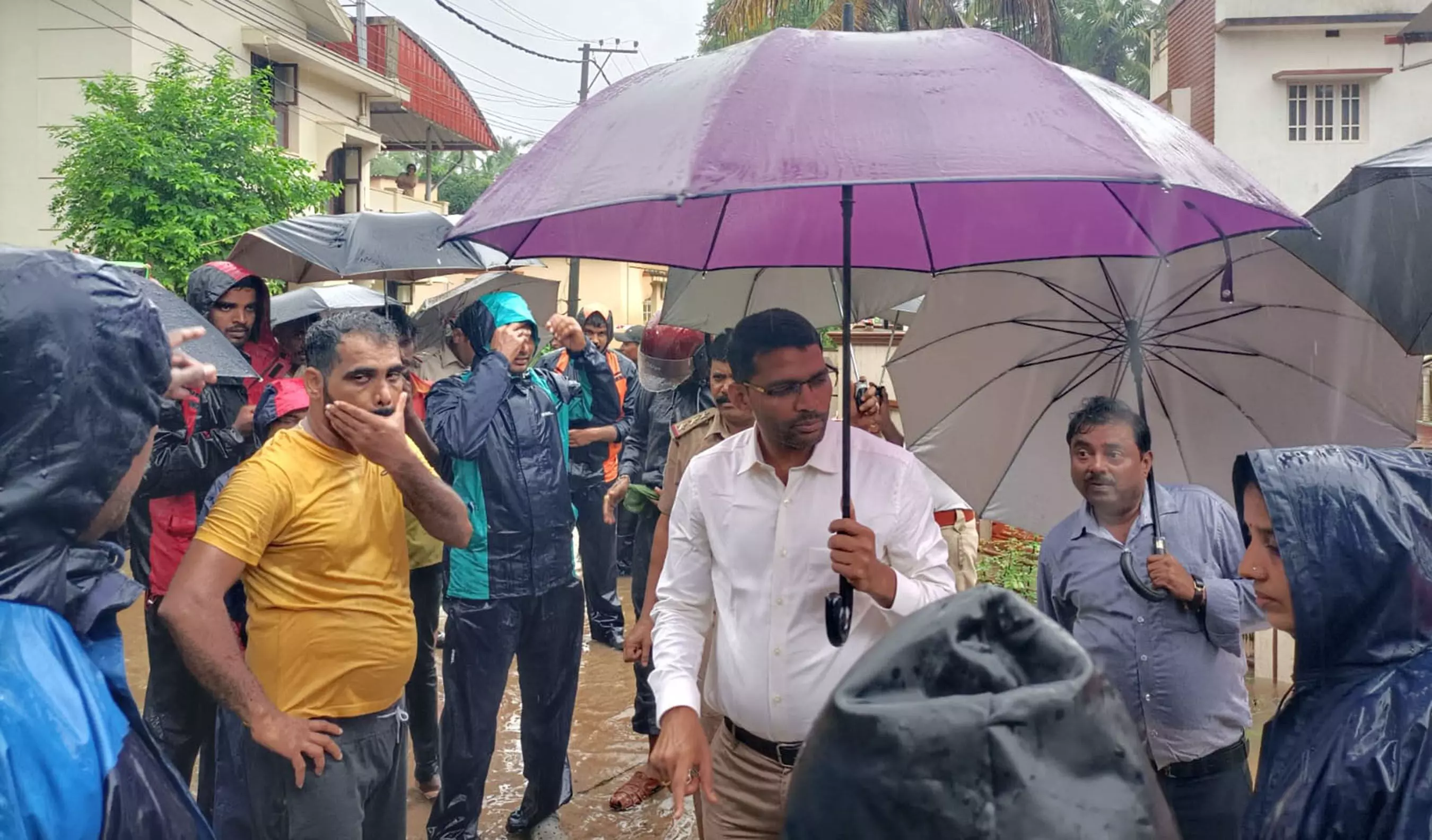 ವಿಕೋಪ ತಡೆಯಲು ರಾಜ್ಯ ವಿಪತ್ತು ನಿರ್ವಹಣಾ ಪಡೆಗೆ ರಾಜ್ಯ ಸರಕಾರಕ್ಕೆ ಮನವಿ: ಡಿಸಿ ಕೂರ್ಮಾರಾವ್ ವಿಕೋಪ ತಡೆಯಲು ರಾಜ್ಯ ವಿಪತ್ತು ನಿರ್ವಹಣಾ ಪಡೆಗೆ ರಾಜ್ಯ ಸರಕಾರಕ್ಕೆ ಮನವಿ: ಡಿಸಿ ಕೂರ್ಮಾರಾವ್