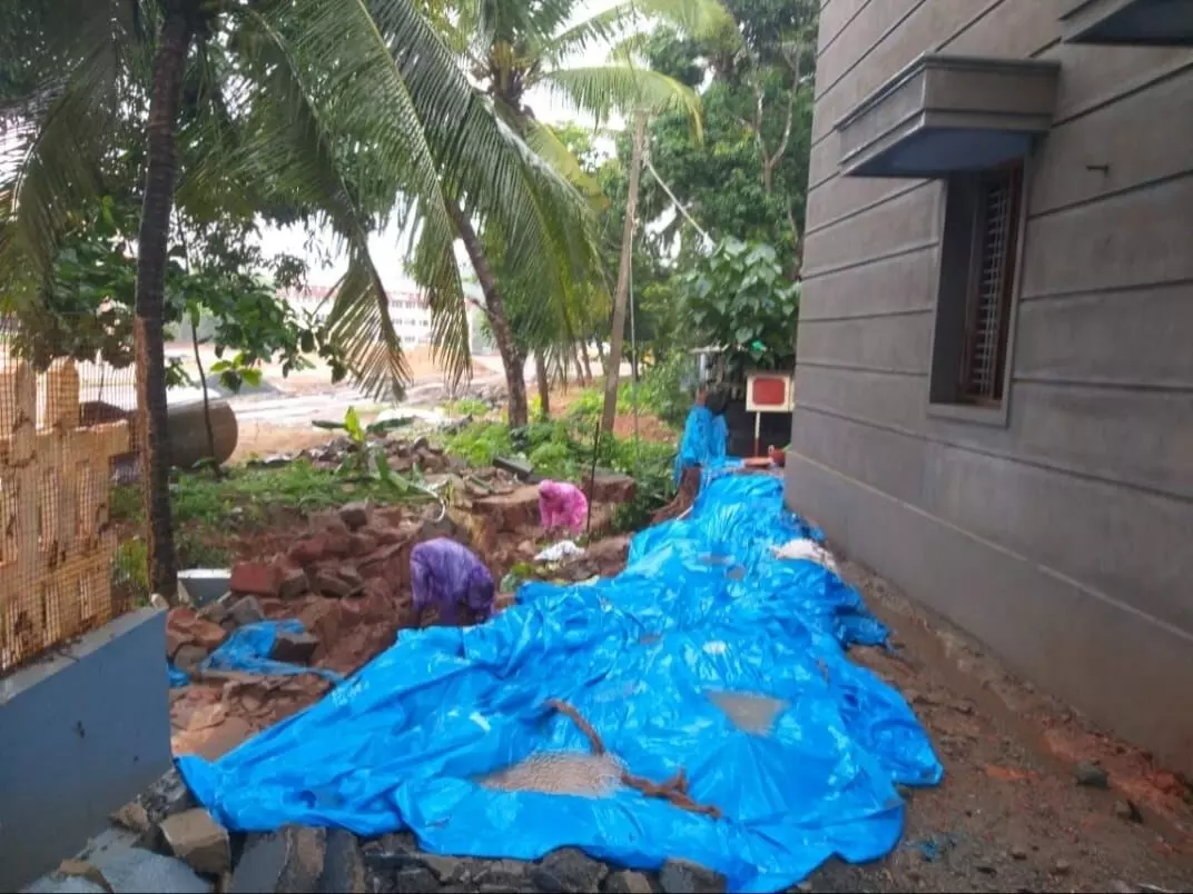 ಬಂಟ್ವಾಳ ತಾಲೂಕಿನಲ್ಲಿ ಮುಂದುವರಿದ ಭಾರೀ ಮಳೆ, ವಿವಿಧೆಡೆ ಹಾನಿ ಬಂಟ್ವಾಳ ತಾಲೂಕಿನಲ್ಲಿ ಮುಂದುವರಿದ ಭಾರೀ ಮಳೆ, ವಿವಿಧೆಡೆ ಹಾನಿ