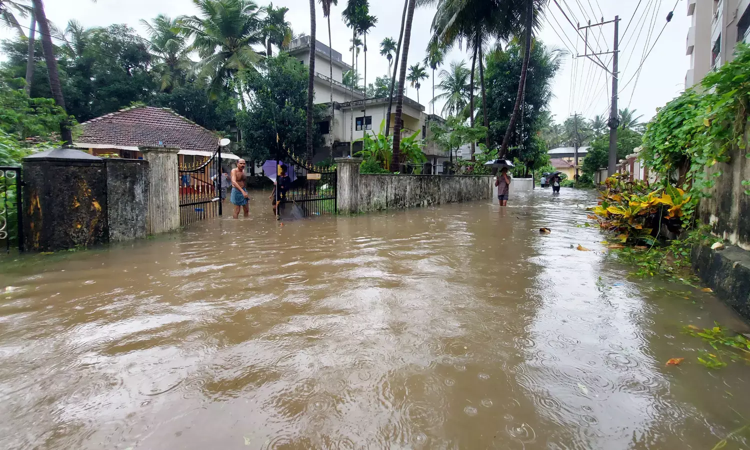 ಉಡುಪಿ, ಕಾಪುವಿನಲ್ಲಿ 24 ಗಂಟೆಗಳಲ್ಲಿ 24 ಸೆ.ಮೀ. ಮಳೆ: ತಗ್ಗು ಪ್ರದೇಶಗಳು ನೀರಿನಿಂದಾವೃತ