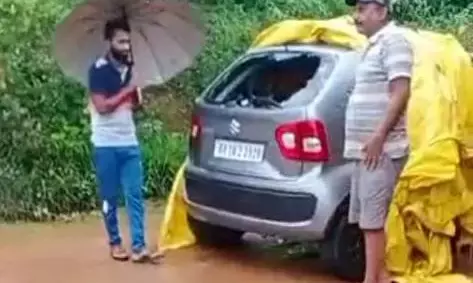 ಚಿಕ್ಕಮಗಳೂರು: ಶೆಡ್ ಗೆ ನುಗ್ಗಿ ಕಾರು ಹಾನಿಗೊಳಿಸಿದ ಕಾಡಾನೆ