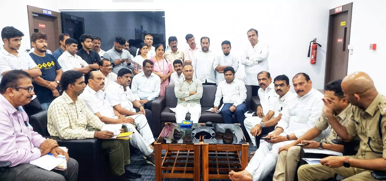 ಗುಡ್ಡ ಕುಸಿತ ಪ್ರಕರಣಗಳು ಮರುಕಳಿಸದಂತೆ ಎಚ್ಚರ ವಹಿಸಲು‌ ಉಸ್ತುವಾರಿ ಸಚಿವ ದಿನೇಶ್ ಗುಂಡೂರಾವ್ ಸೂಚನೆ