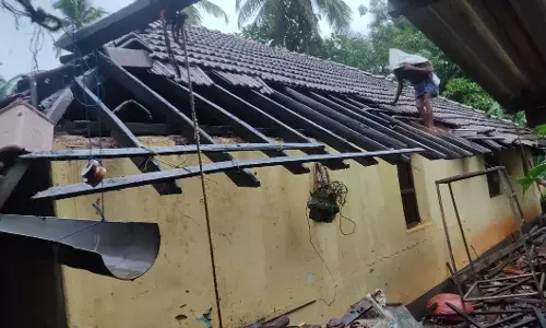 ಕೊಣಾಜೆ: ಗುಡ್ಡ ಕುಸಿದು ಮನೆಗಳಿಗೆ ಹಾನಿ