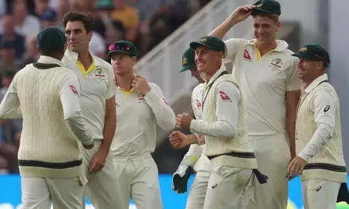 ಆ್ಯಶಸ್ ಟೆಸ್ಟ್ ಪಂದ್ಯ: ಕಮಿನ್ಸ್ ಕರಾರುವಾಕ್ ಬೌಲಿಂಗ್, ಇಂಗ್ಲೆಂಡ್ 237 ರನ್ ಗೆ ಆಲೌಟ್