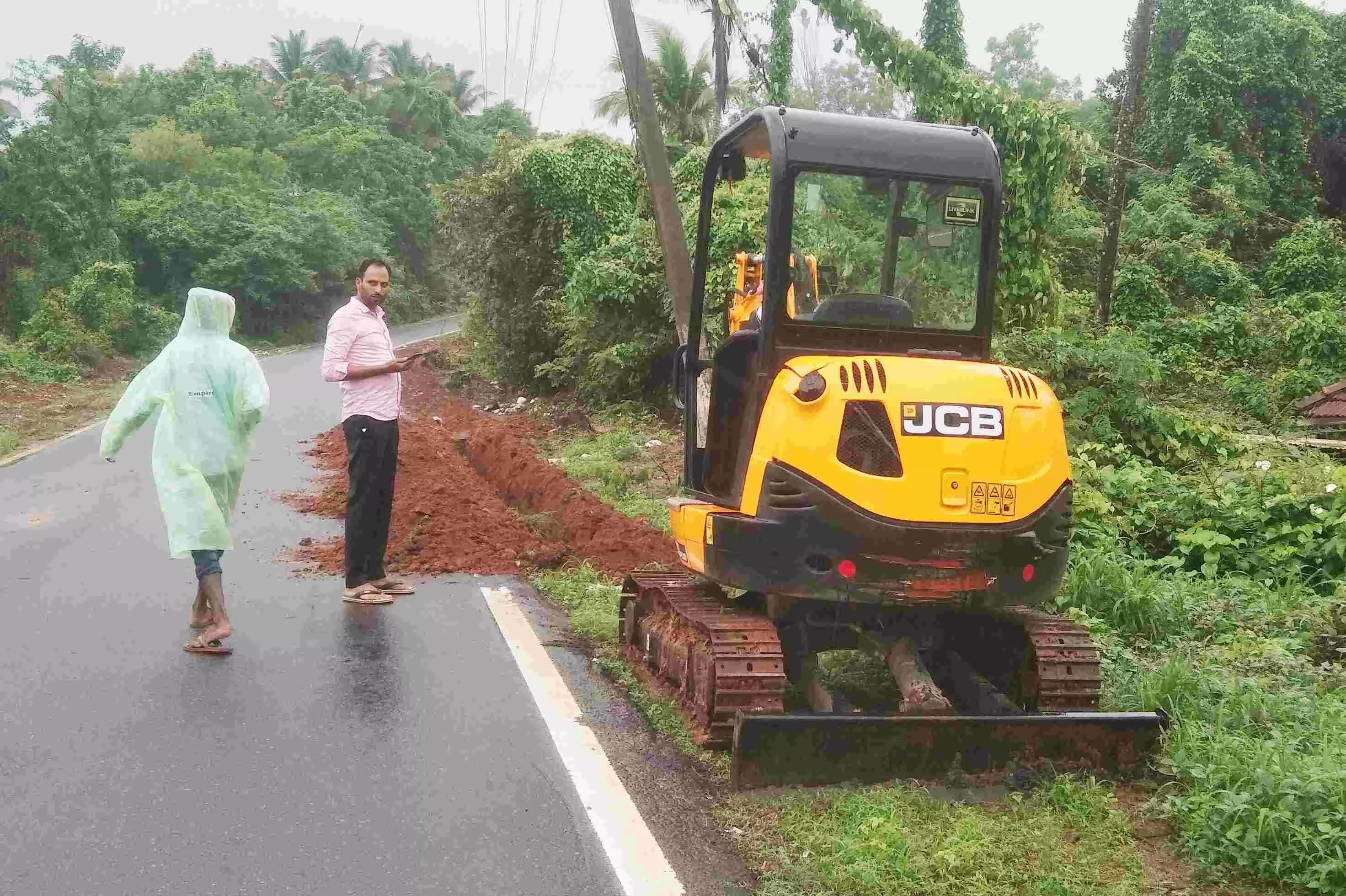 ಹರೇಕಳ: ಅನಧಿಕೃತ ಪೈಪ್‌ಲೈನ್‌ಗೆ ಗ್ರಾಪಂ ಅಧ್ಯಕ್ಷರಿಂದ ತಡೆ