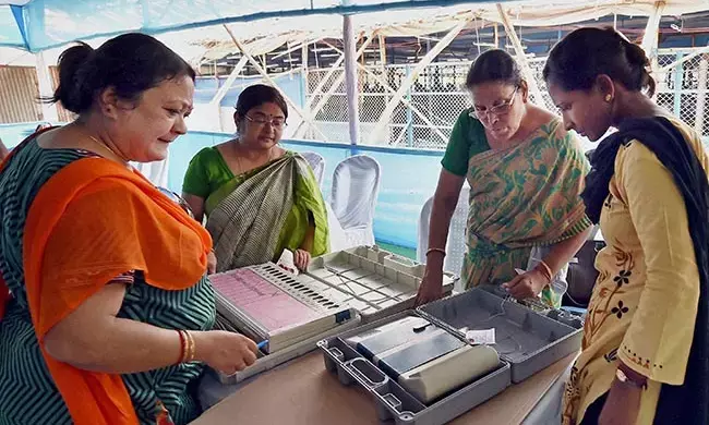 ವ್ಯಾಪಕ ಹಿಂಸಾಚಾರದ ನಡುವೆ ಪಶ್ಚಿಮ ಬಂಗಾಳದ ಪಂಚಾಯತ್ ಚುನಾವಣೆ ಇಂದು ಆರಂಭ