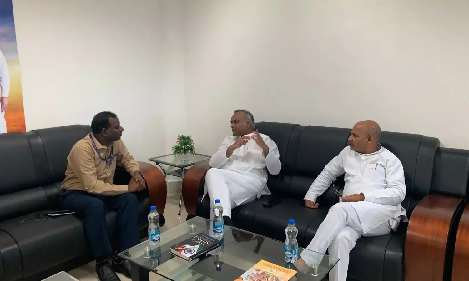 ಕಲಬುರ್ಗಿ ವಿಮಾನ ನಿಲ್ದಾಣದ ಉಪಯುಕ್ತ ಬಳಕೆಗೆ ರಾಜ್ಯ ಸರ್ಕಾರದ ಸಂಪೂರ್ಣ ಸಹಕಾರ: ಪ್ರಿಯಾಂಕ್ ಖರ್ಗೆ